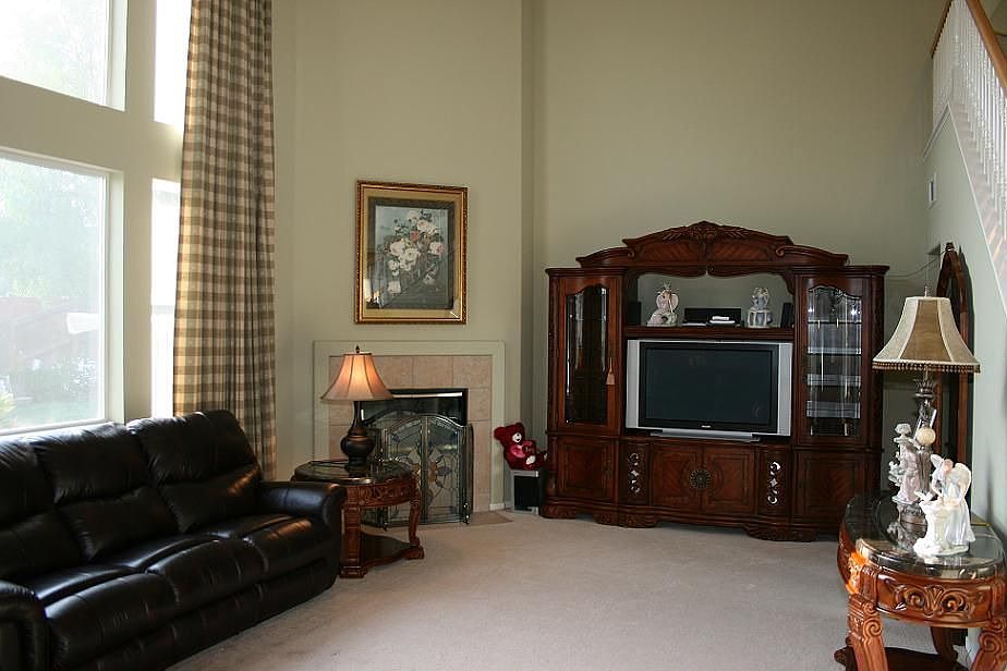 2nd image of 36069 Dresden Ct