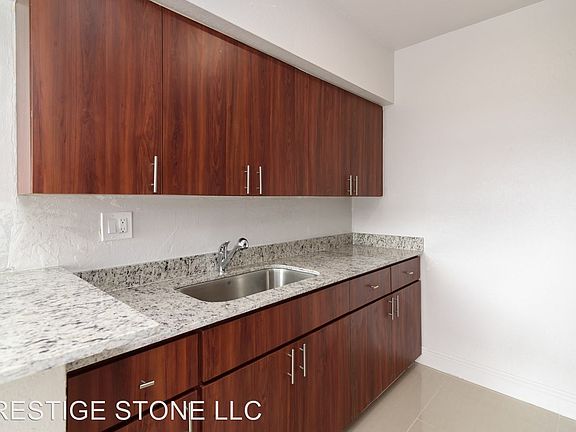 4th image of 13800 NE 6th Ave APT 16