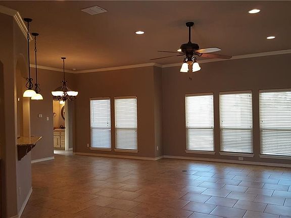 3rd image of 15833 Portillo Dr