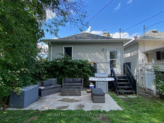 2nd image of 822 Pruden St