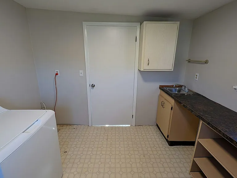 1580 Andover Dr — Photo 36