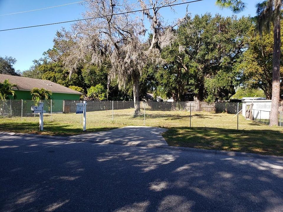 2nd image of 2115 8th Ave E