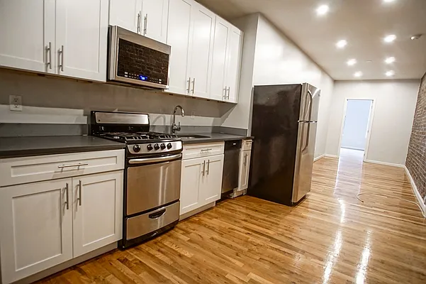 Rented by Lofts and Flats LLC | media 27