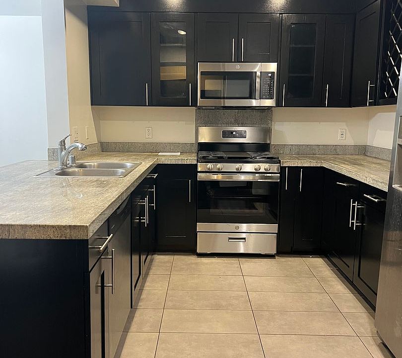 1st image of 10625 Bloomfield St APT 101