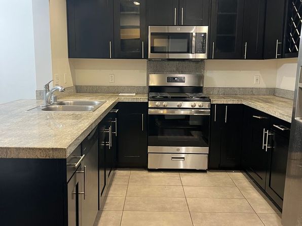 10625 W Bloomfield St APT 204