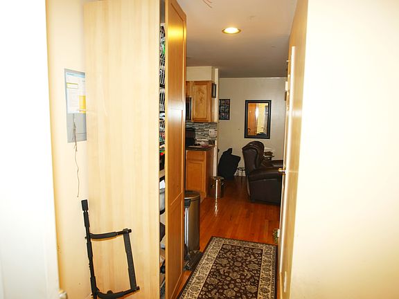 3rd image of 11882 Metropolitan Ave APT 6F