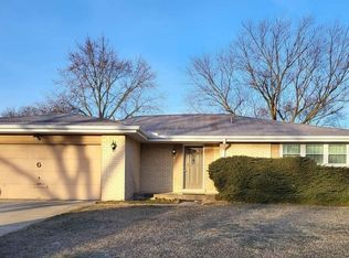 7628 Baimbridge Dr, Downers Grove, IL 60516