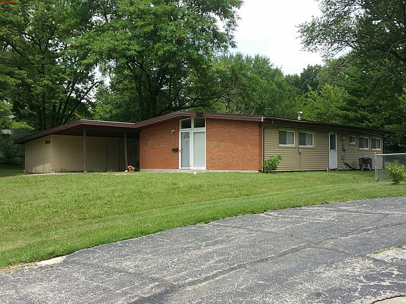 3rd image of 1200 NE 66th St
