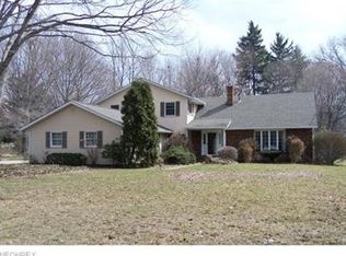 7551 Hollycroft Ln, Mentor, OH 44060