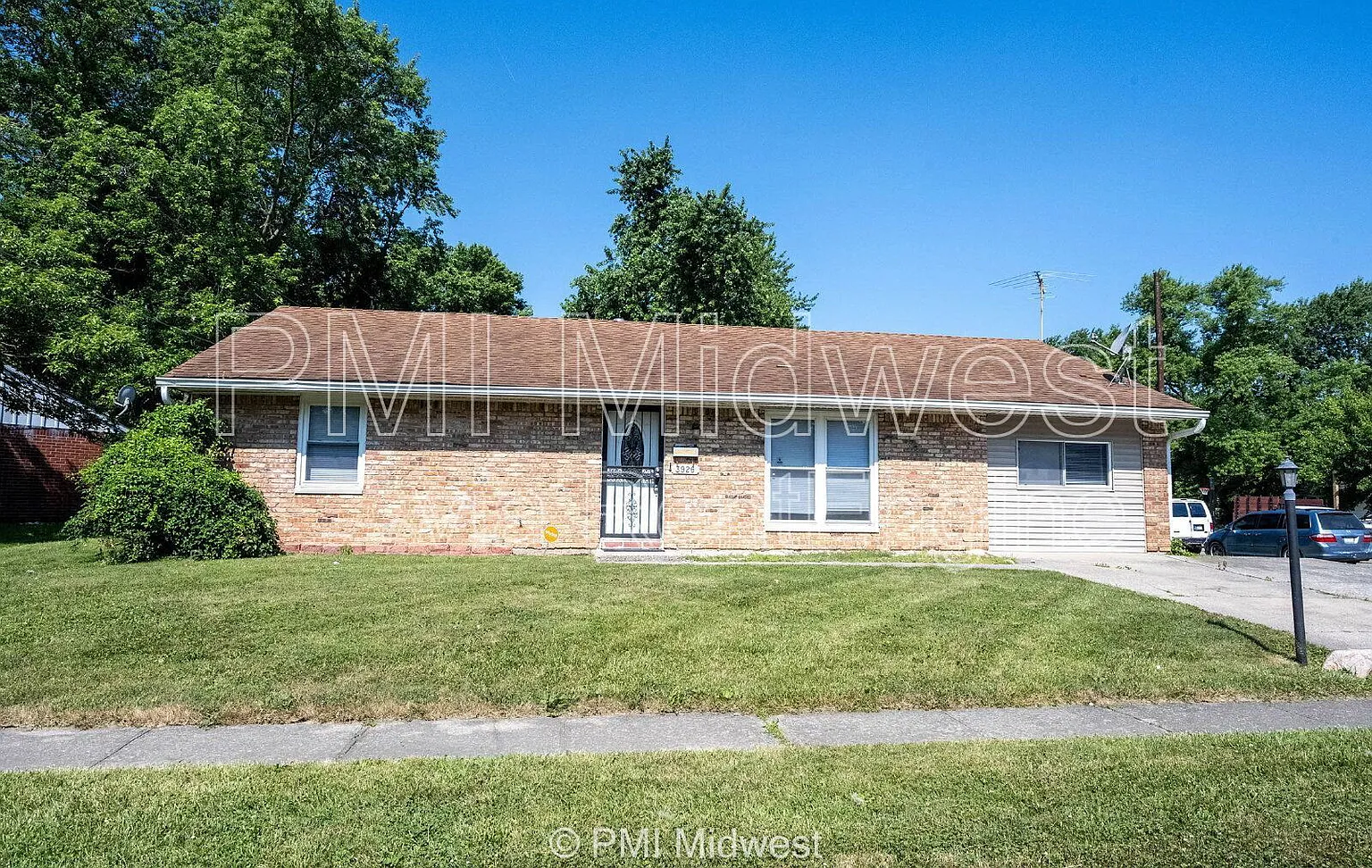 3926 Malibu Dr photo 1