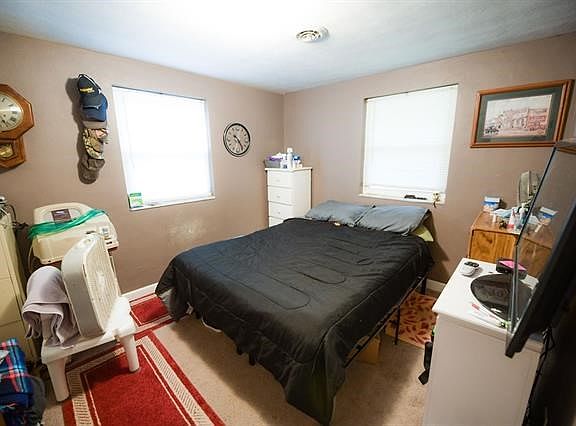 5th image of 207 S Edgewood Dr