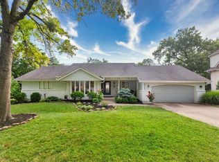 12312 Wenonga Ln, Leawood, KS 66209