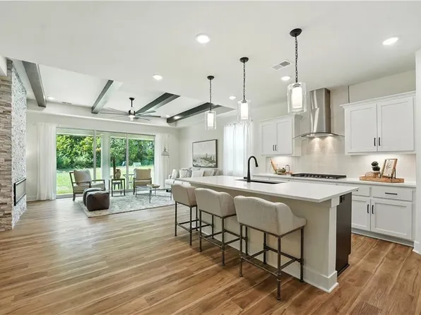 20632 Barker St, Spring Hill, KS 66083