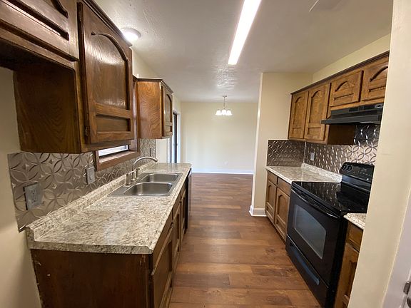 3rd image of 110 Valley Hill Dr
