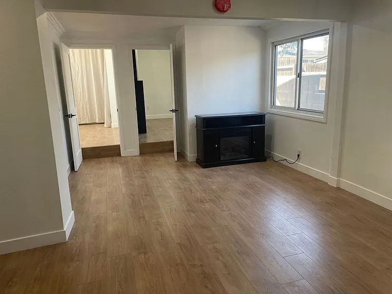 4433 Los Serranos Blvd — Photo 6