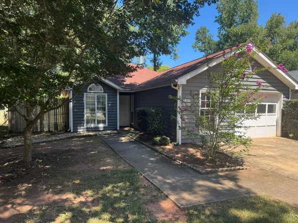 135 Greenwood Ln, Athens, GA 30605