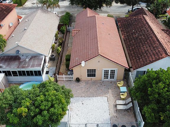 3rd image of 117 Plumage Ln