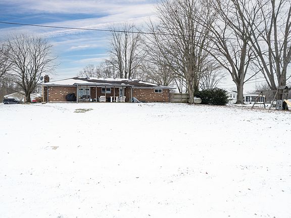 5th image of 1611 Skyline Dr
