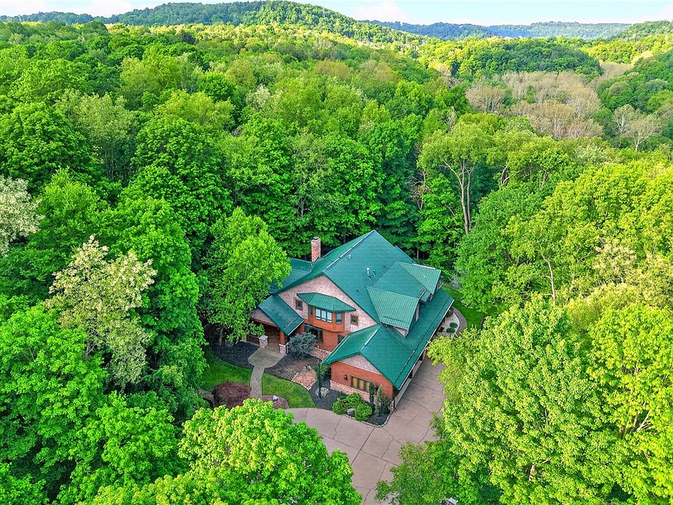 1st image of 132 Twin Oaks Ln