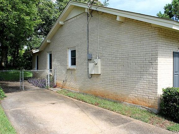3rd image of 408 Larkwood Dr