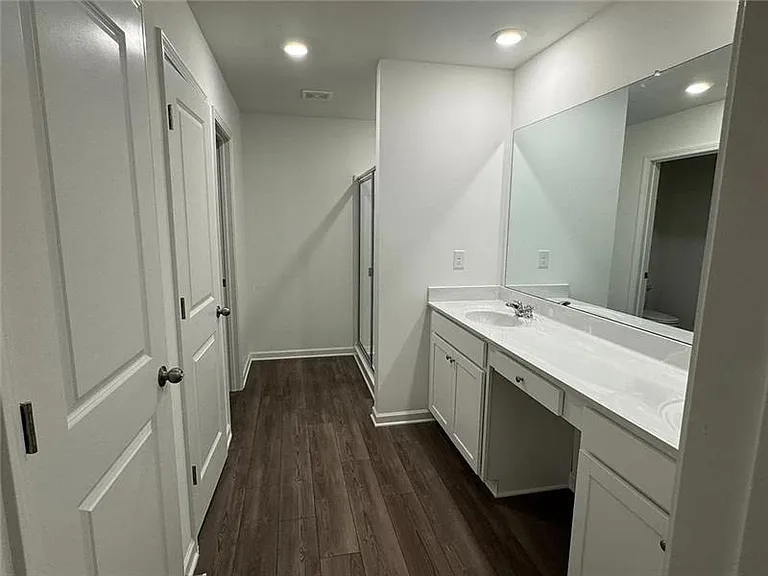 100 Mission Blvd — Photo 15