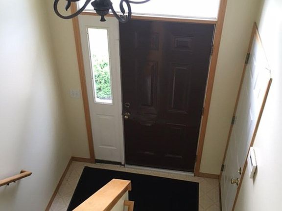 5th image of 4184 Jansen Ave NE