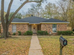 1802 Elmwood Ct, Sugar Land, TX 77498