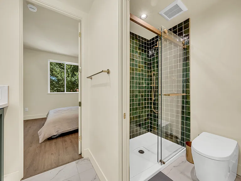 207 3rd St #230 — Photo 10