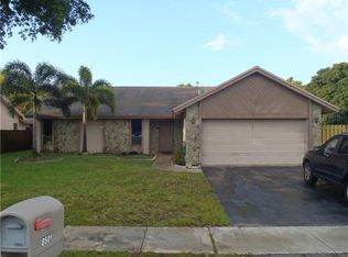 8501 NW 51st Ct, Lauderhill, FL 33351