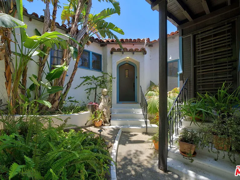 1221 Edris Dr — Photo 4