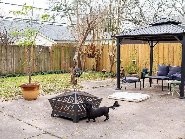1911 Shadow Bend Dr — Photo 18