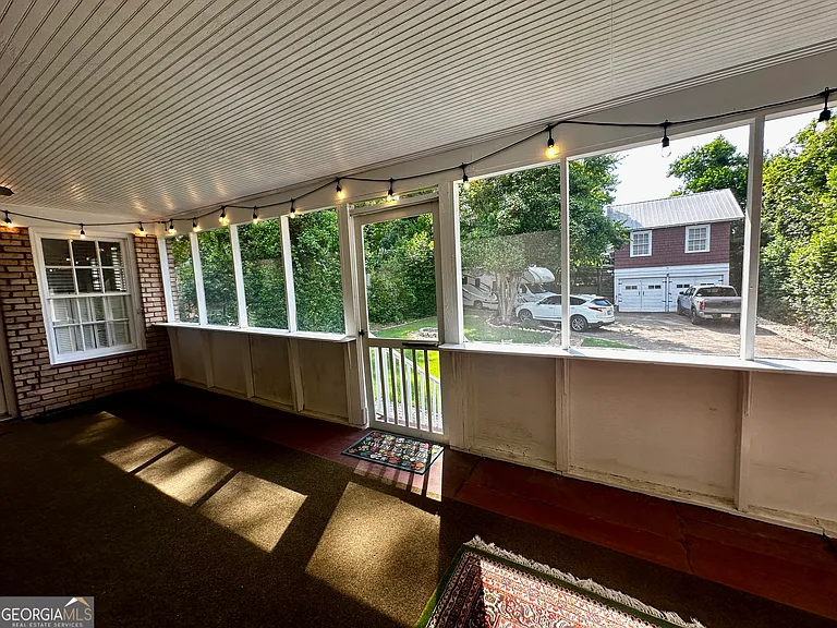 138 Desoto Pl — Photo 5