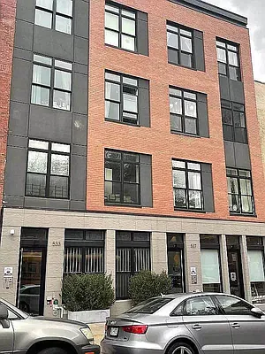 Rented by Tapiro Realty | media 10