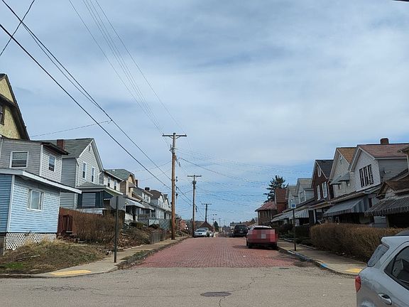 3rd image of 3118 Grover St