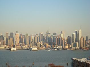 875 Boulevard E APT 28, Weehawken, NJ 07086