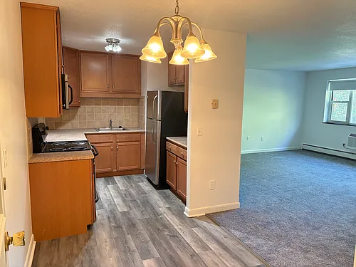 Lexington St Apartments Photo 1