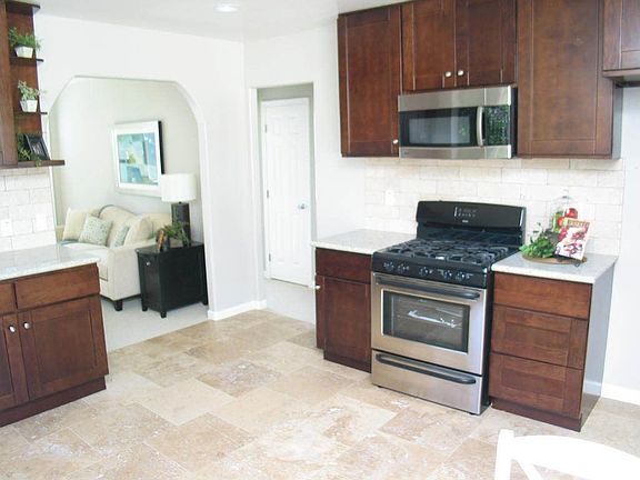 3rd image of 7958 Hillmont Dr