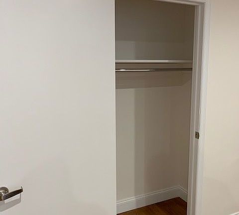 4th image of 103 W 69th St APT 1A
