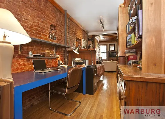 Rented by Warburg | media 45