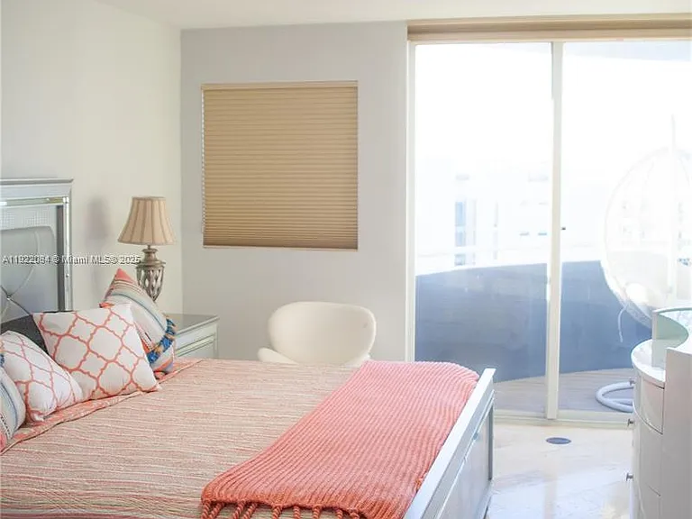 6301 Collins Ave #807 — Photo 18