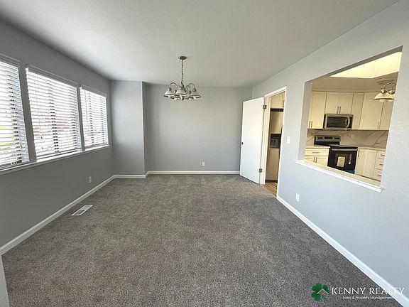 5th image of 332 Deanne Ln
