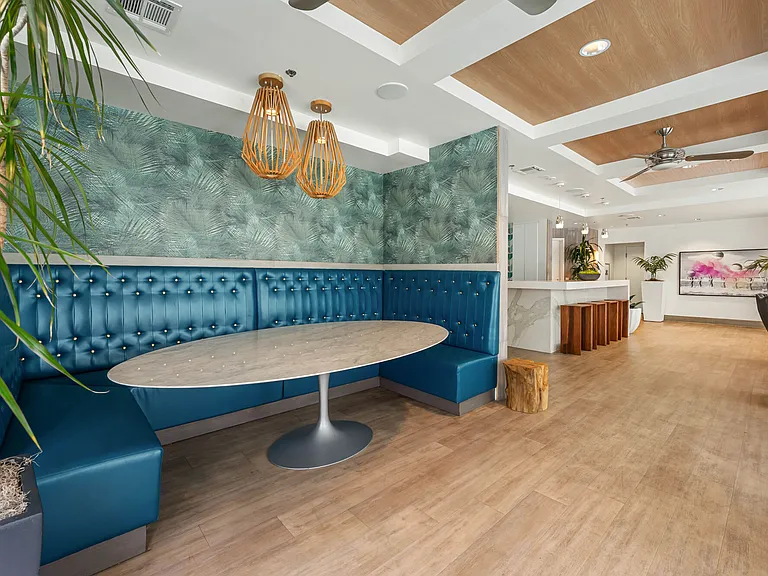 Veda Luxury Apartments — Photo 31