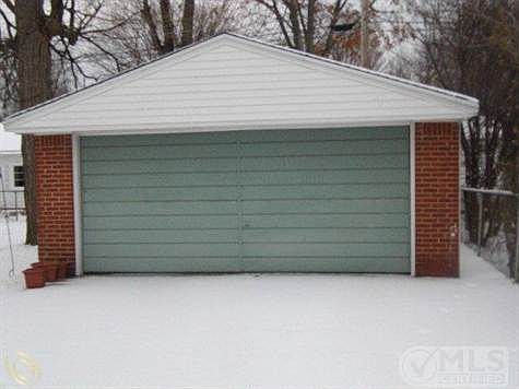 GARAGE.jpg