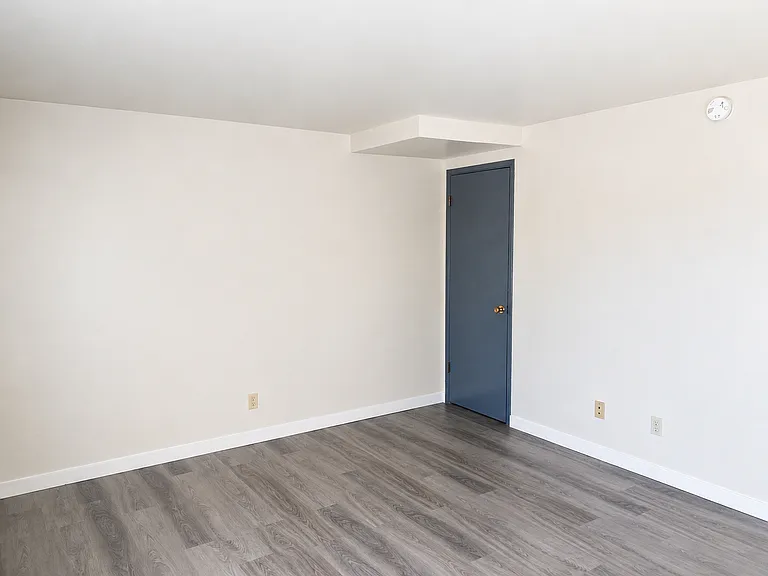 703 Woodford Ave N #2 — Photo 12