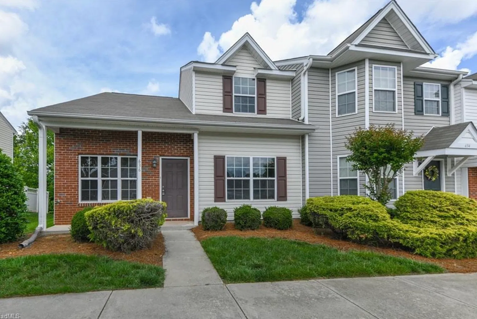 3 bed, 2.5 bath, 1401 sqft, $1,850 — Photo 1