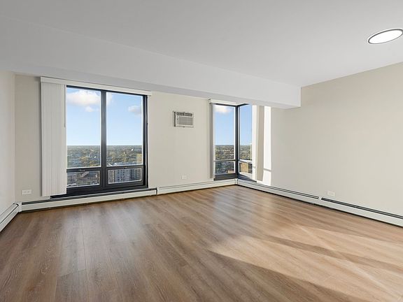 4th image of 6166 N Sheridan Rd APT 24B