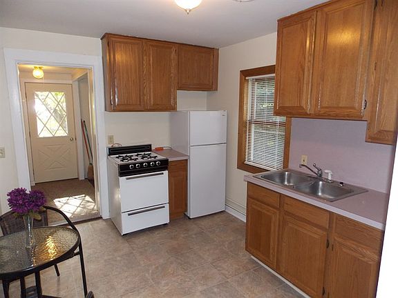 3rd image of 1522 E Ashman St