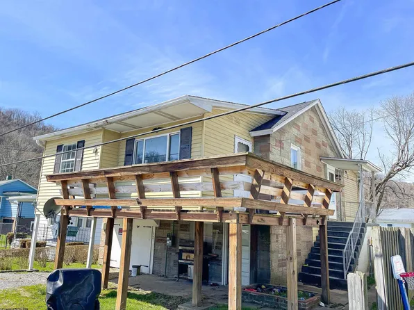 219 Miners Way, Granville, WV 26534