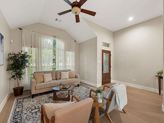5th image of 2813 Winding Shore Ln