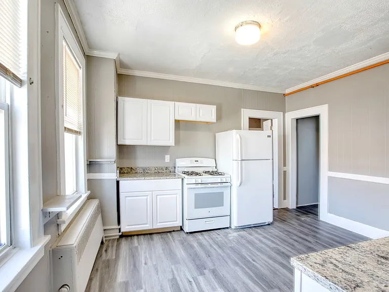 2718 Fairfield Ave #3AB — Photo 8